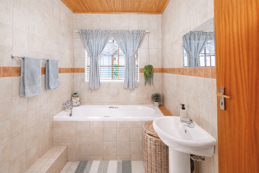 3 Bedroom Property for Sale in Melodie North West